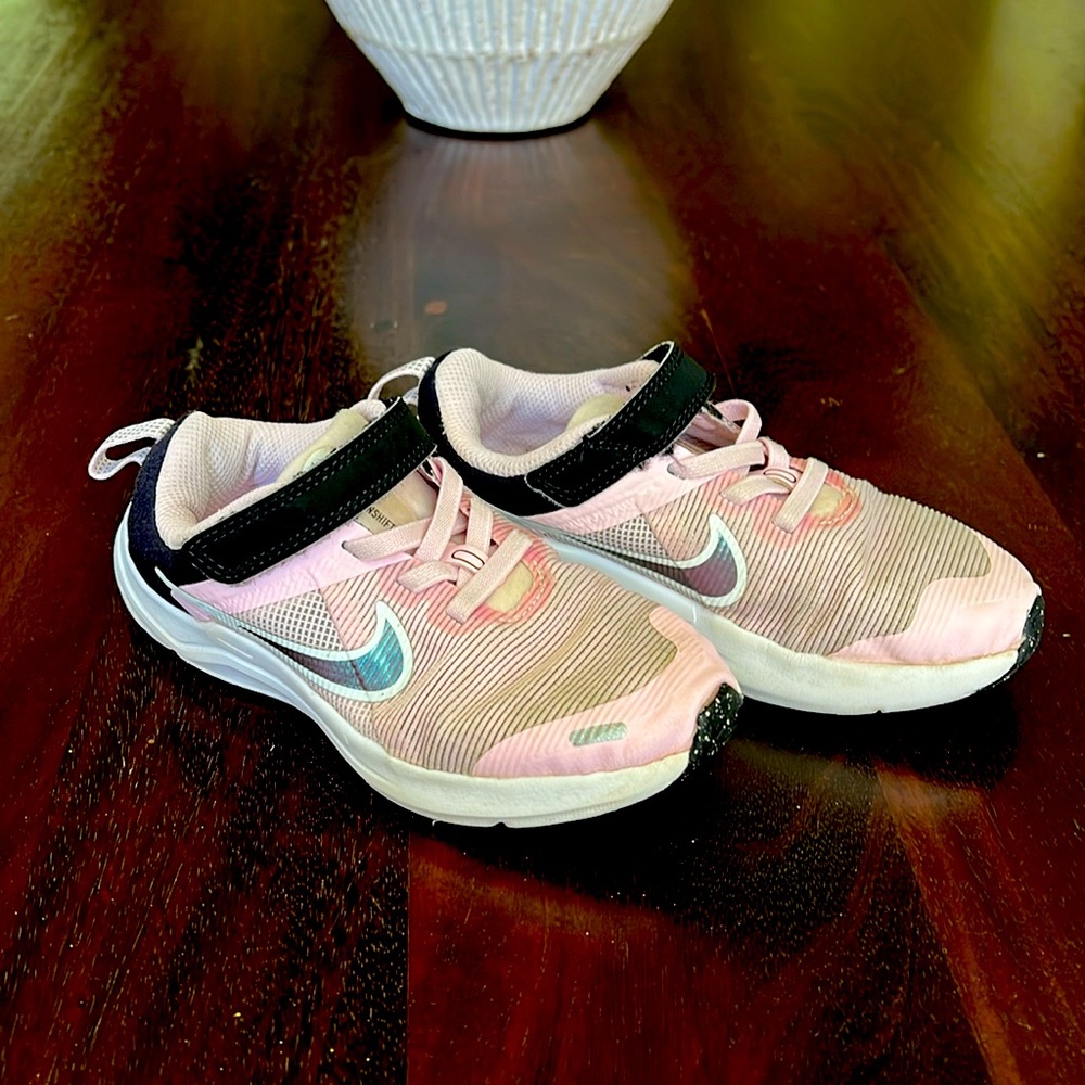 Girls Nike Downshifter 12 athletic shoes 10C